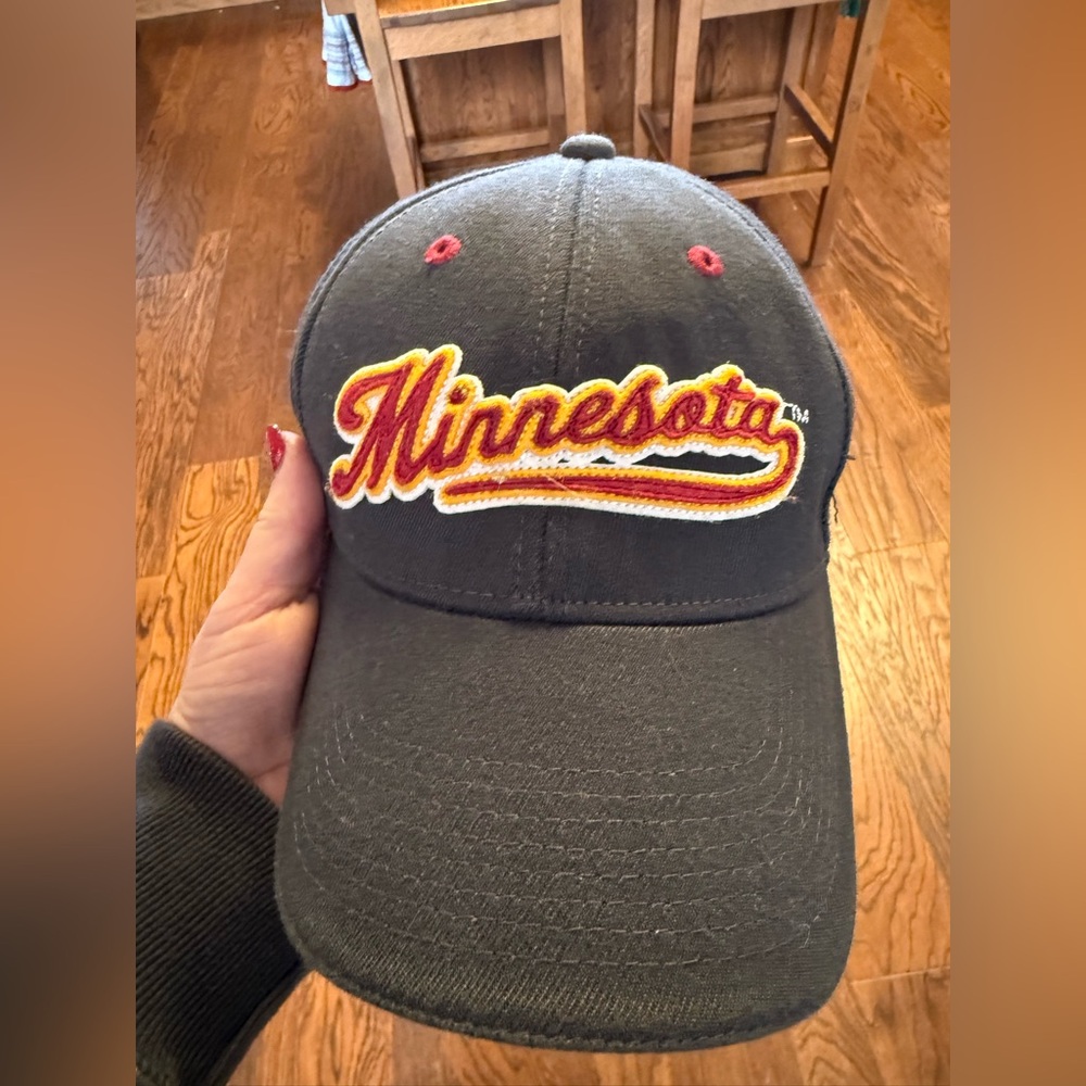 Vintage Zepher size Large Minnesota Gray and Red Cap amazing hat from the past